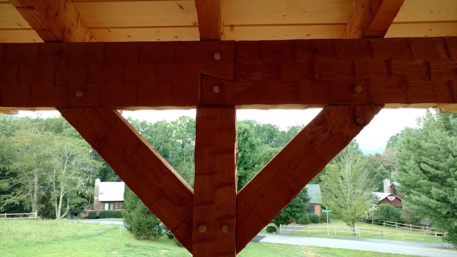 Post And Beam Vs Timber Frame: 3 Easy Ways To Differentiate