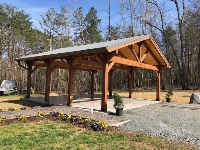 king_post_timber_frame_outdoor_pavilion_style
